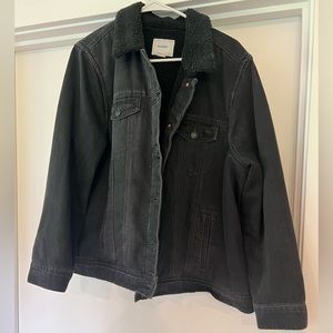 Black Women’s Sherpa-Lined Denim Jacket Size XXL
